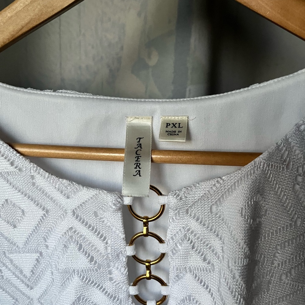 TACERA White Sleeveless Dress with Gold Ring Accent - Picture 4 of 10